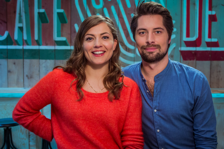 Frances Lefebure En Gilles Van Bouwel Presenteren Samen Cafe De Mol