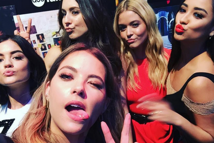 Pretty Little Liars Saison 1 épisode 6 4 minutes du 1er épisode de la saison 6 de "Pretty Little Liars"