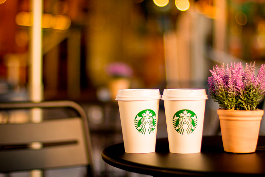 Starbucks donne 100% de ses invendus à des banques alimentaires