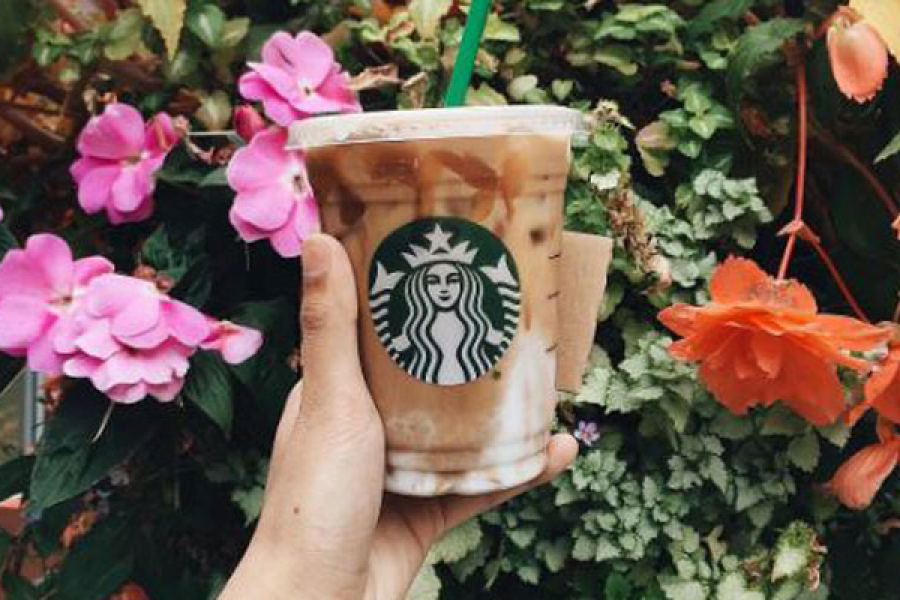 YUM Je kan bij Starbucks nu ook amandelmelk bestellen YUM Je kan bij Starbucks nu ook amandelmelk bestellen