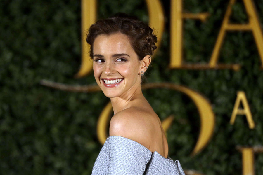 Emma Watson Sublime à Lavant Première De La Belle Et La