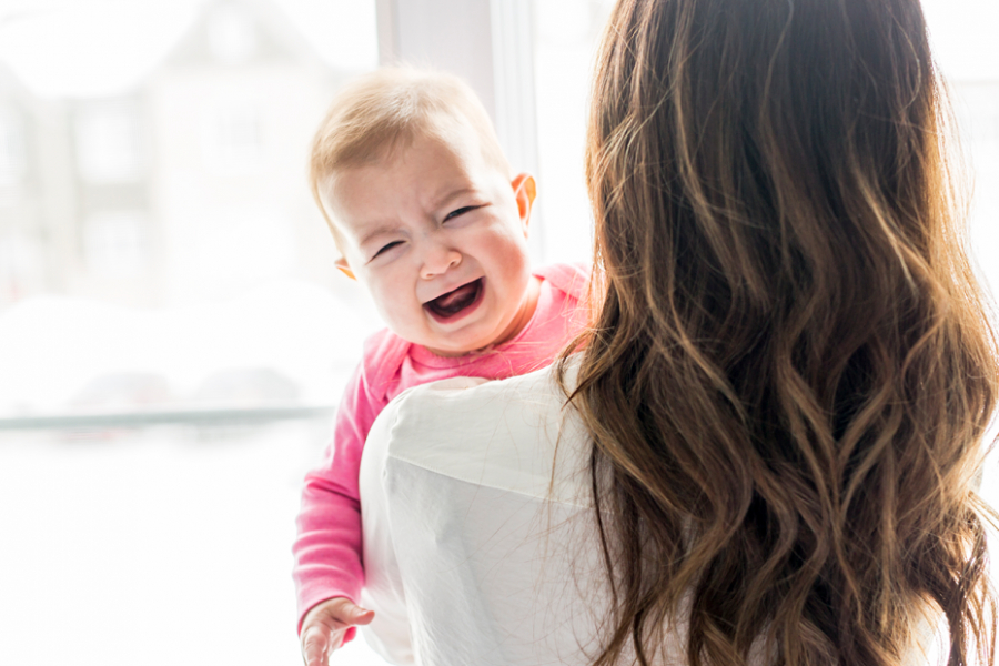 Voici Pourquoi Les Bebes Pleurent Dans Vos Bras