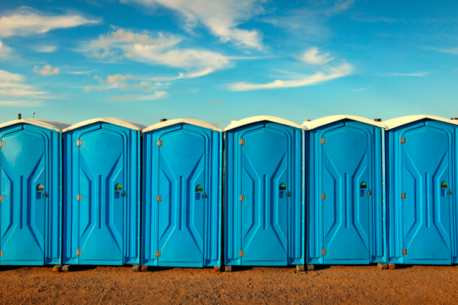 7 conseils pour survivre aux toilettes de festivals - Flair.be