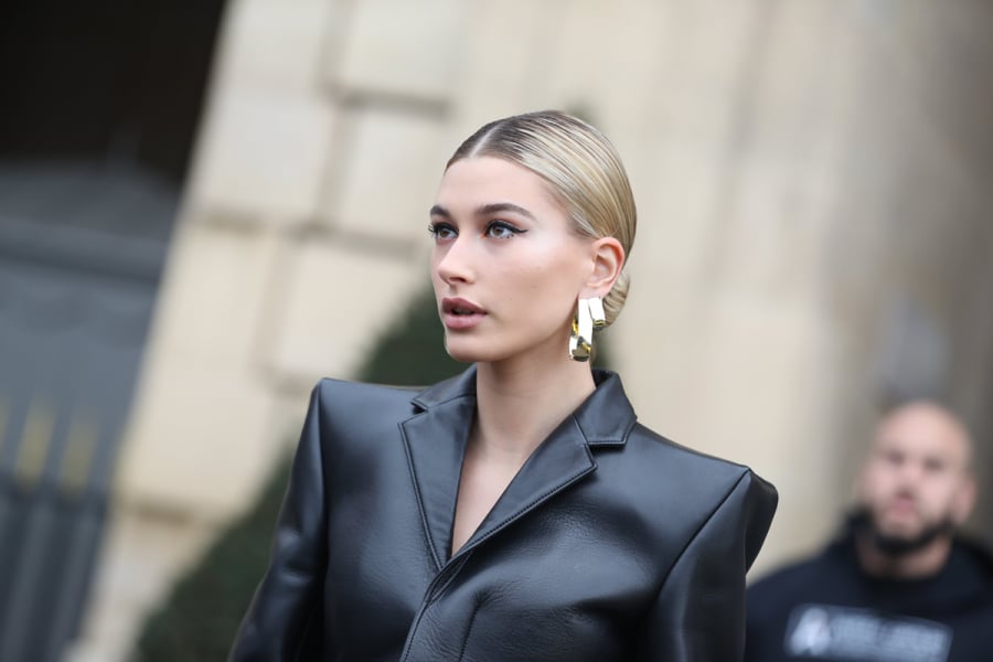 Want Hailey Baldwin Schittert In Een Zara Jumpsuit Die Je