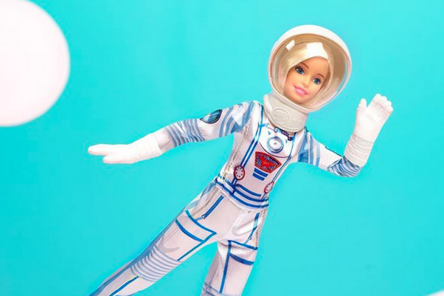 barbie astronaute