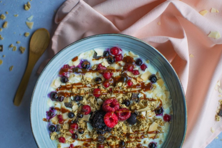 RECETTE yaourt bowl à la pulpe d'ananas et caramel beurre salé