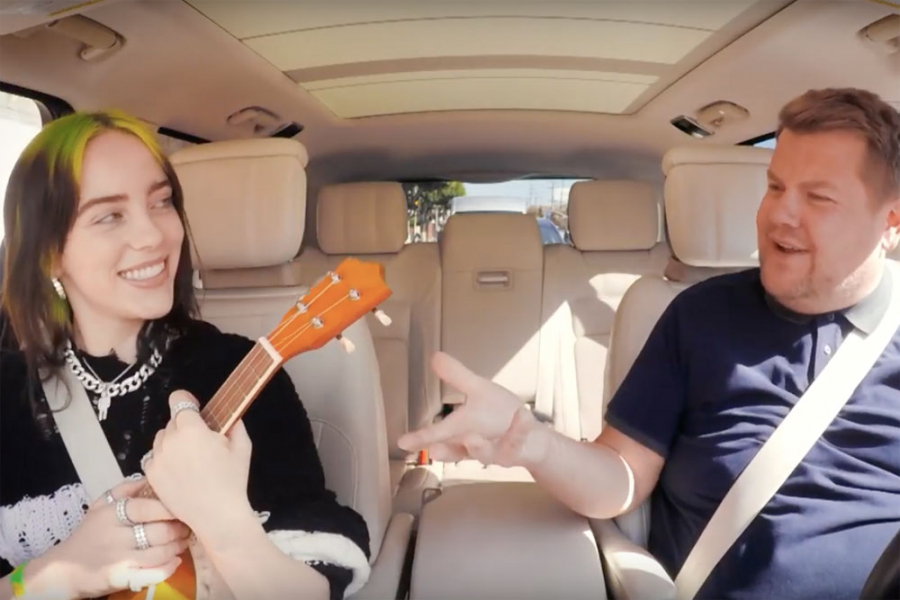 Billie Eilish is dolgelukkig in Carpool Karaoke met James Corden