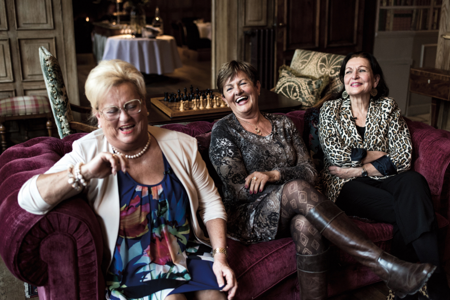 VIDEO 3 krasse oma's kletsen open over zelfbeeld, relaties en seks