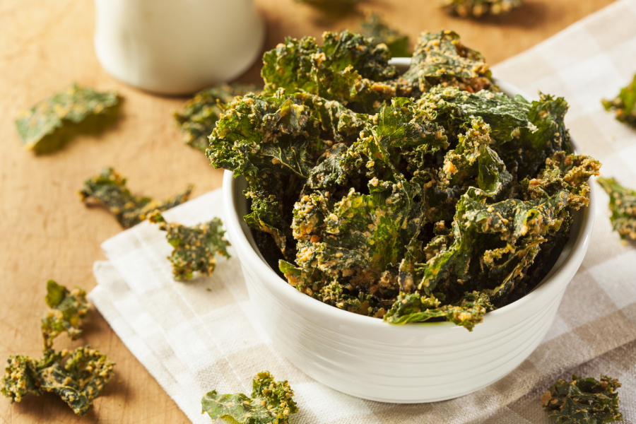 RECETTE les chips de chou kale, l'encas sain à dévorer devant la télé