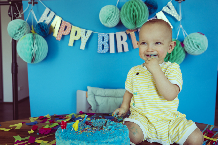 Smash The Cake La Seance Photo Qui Celebre Le Premier Anniversaire De Votre Enfant