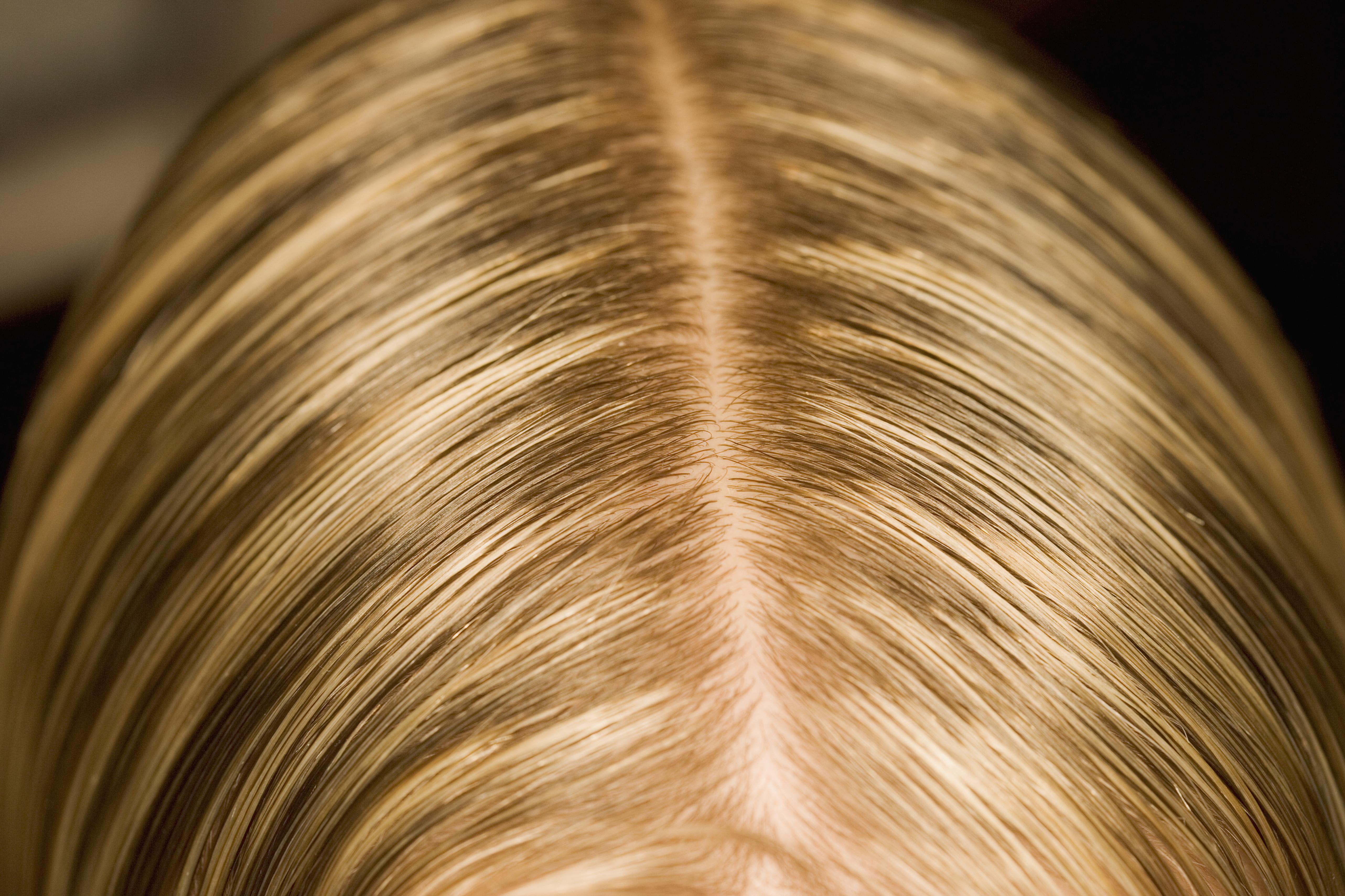 Ce que votre raie de cheveux dit de vous
