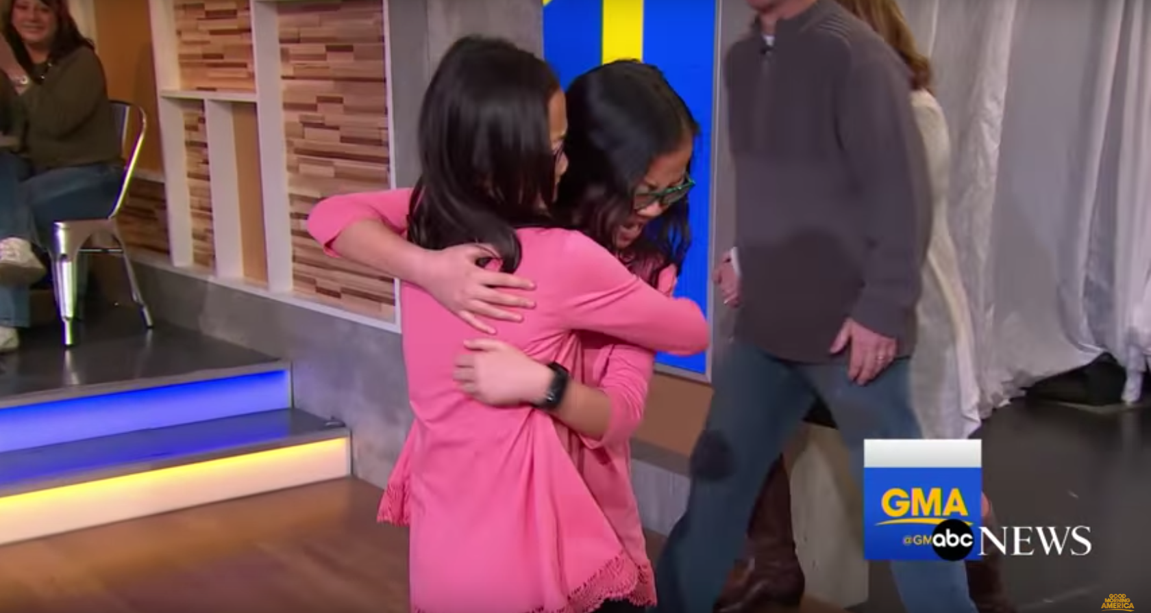 Deux Fois 15 Ans Amanda Azevedo VIDÉO: à 12 ans, ces deux jumelles se rencontrent pour la première fois