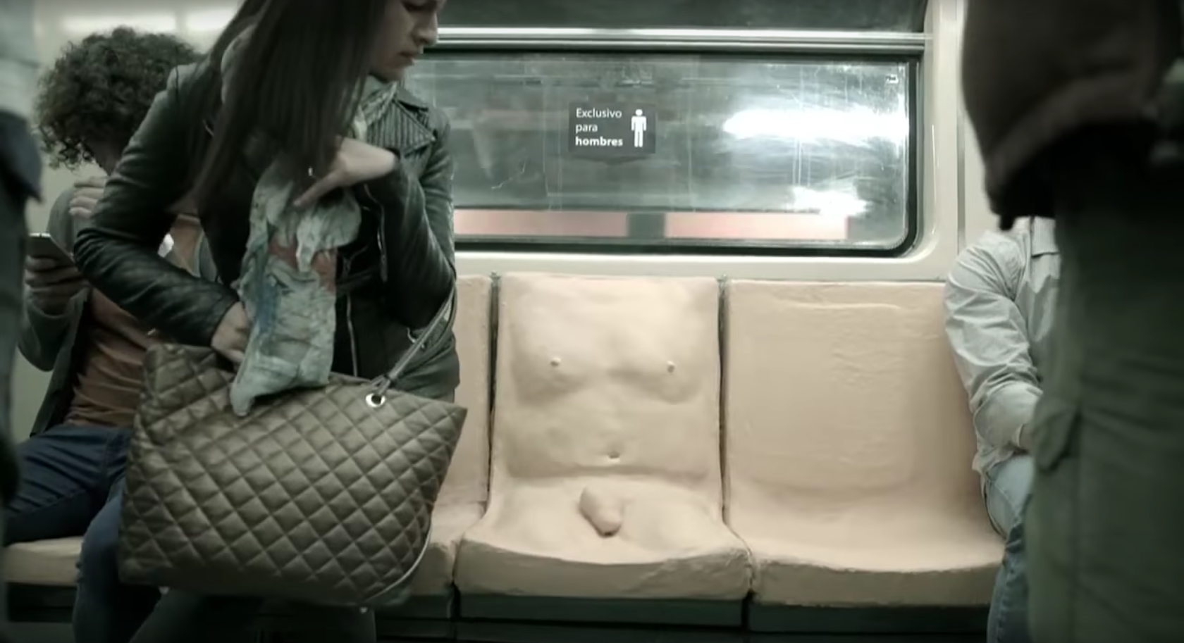 Pourquoi Y A T Il Des Pénis Sur Ces Sièges De Métro