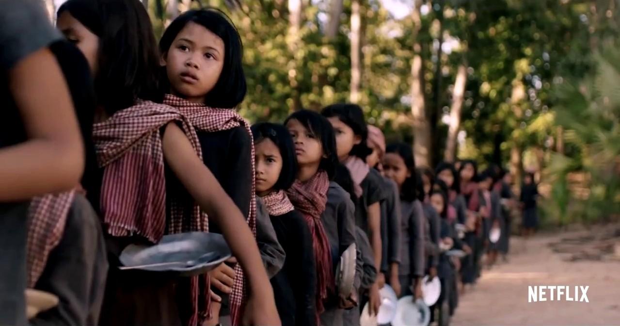 D Abord Ils Ont Tue Mon Pere "D'abord ils ont tué mon père": le nouveau film poignant d'Angelina