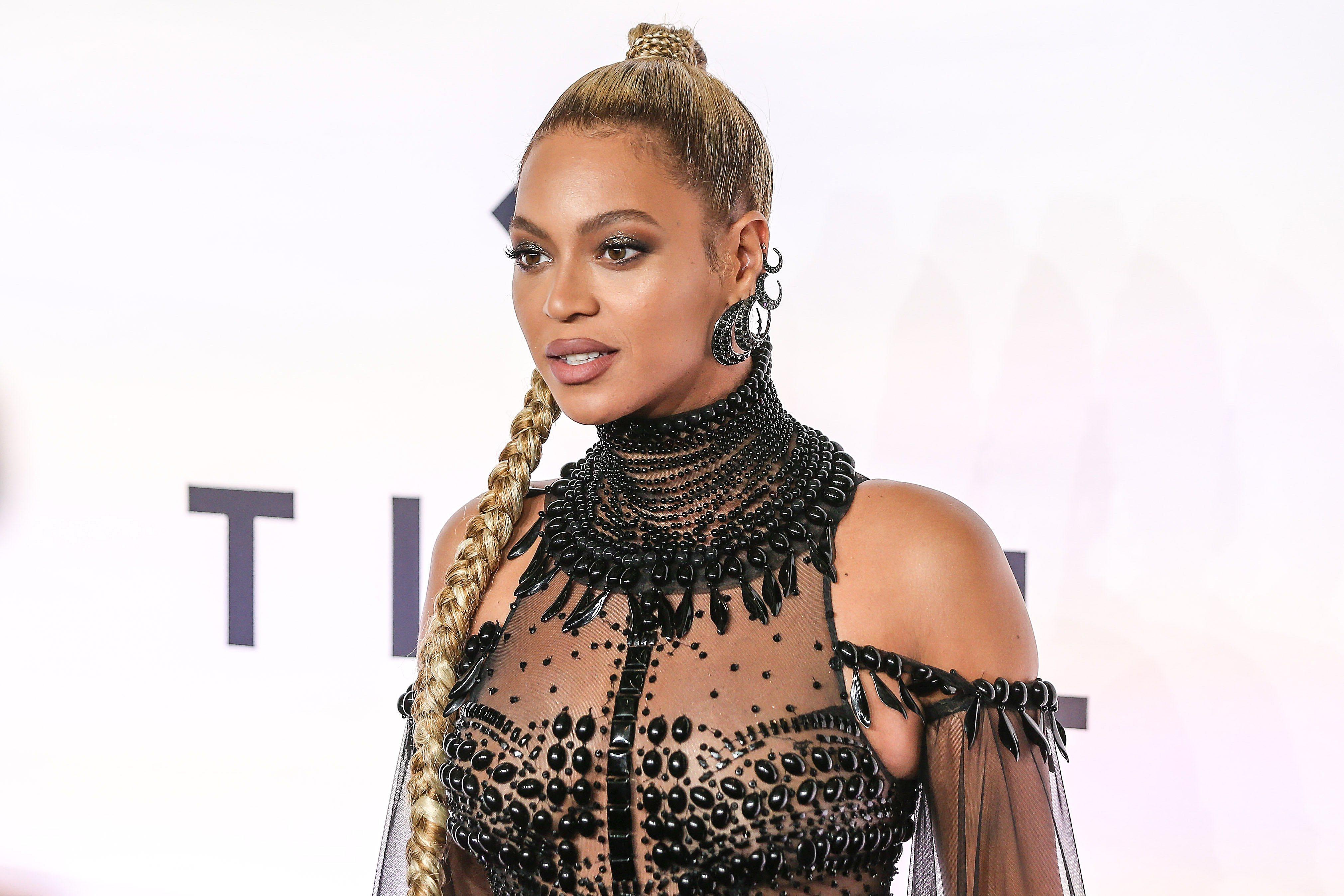 Fatyonce Un Compte Instagram Qui Affiche Une Beyoncé Avec Des Rondeurs 1418