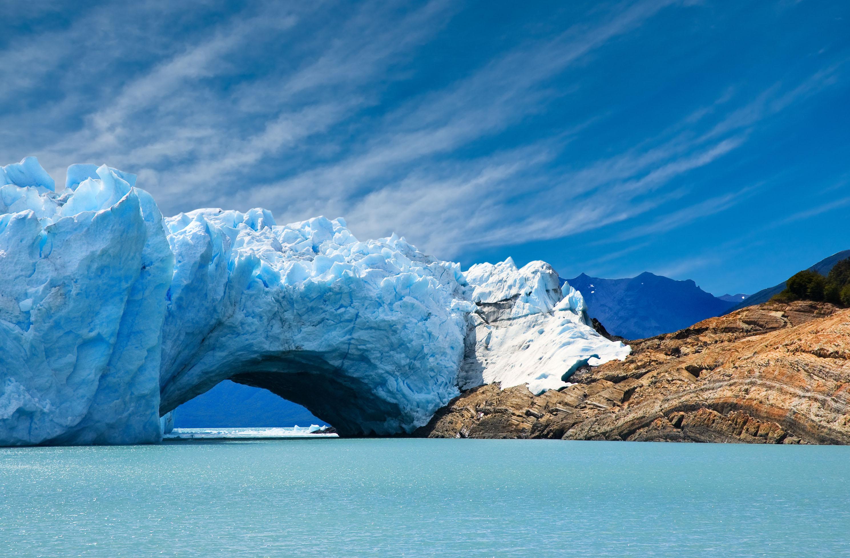 ARGENTINE: l'arche du glacier Perito Moreno s'est effondrée