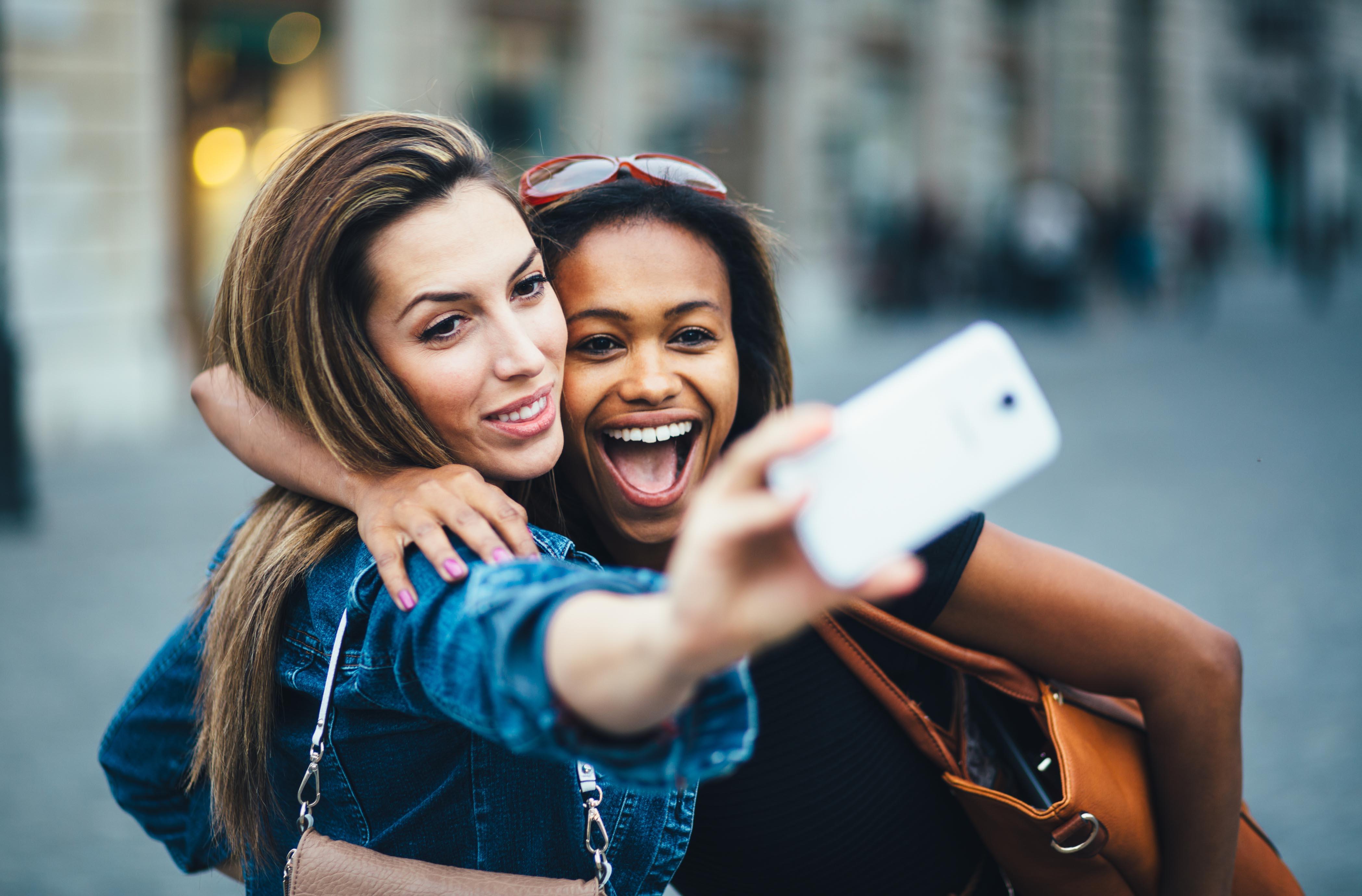  Les selfies grossissent la taille du nez de 30%