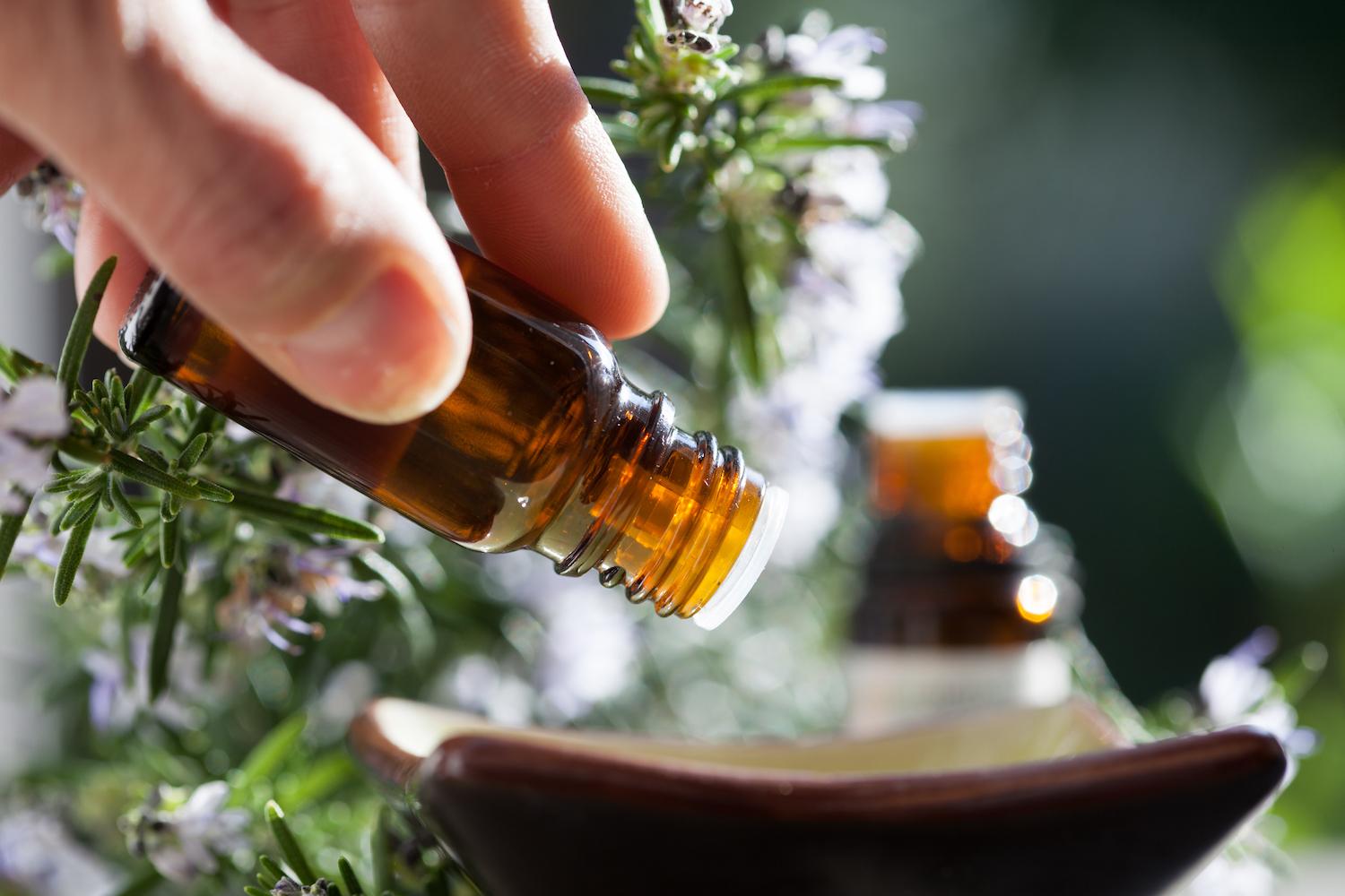Liste Des Huiles Essentielles Interdites En Cas De Cancer Hormono-dépendant