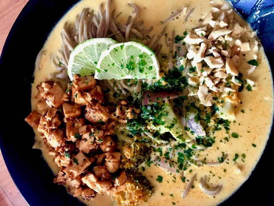 RECETTE un bouillon thaï vegan prêt en 10 minutes