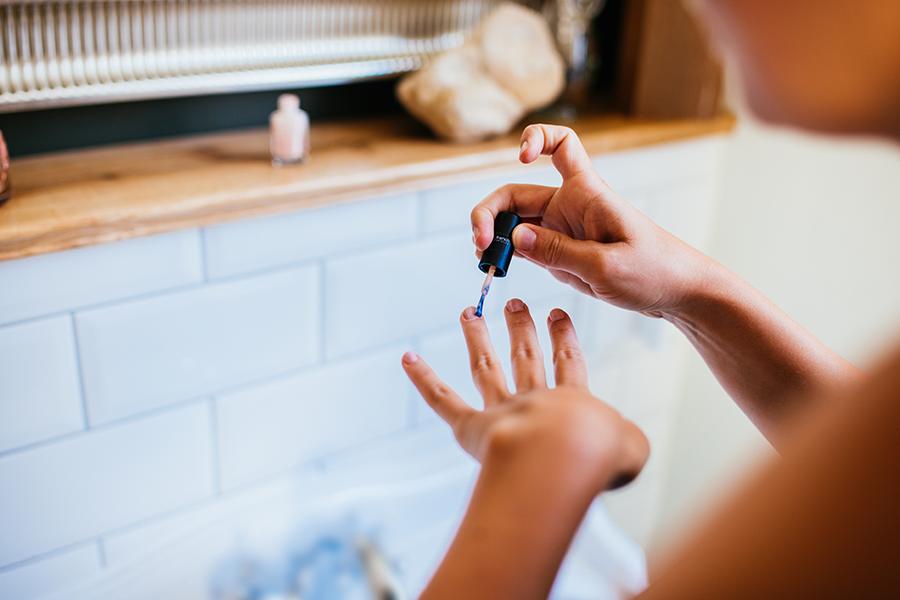 7 tips om je nagellak sneller te laten drogen