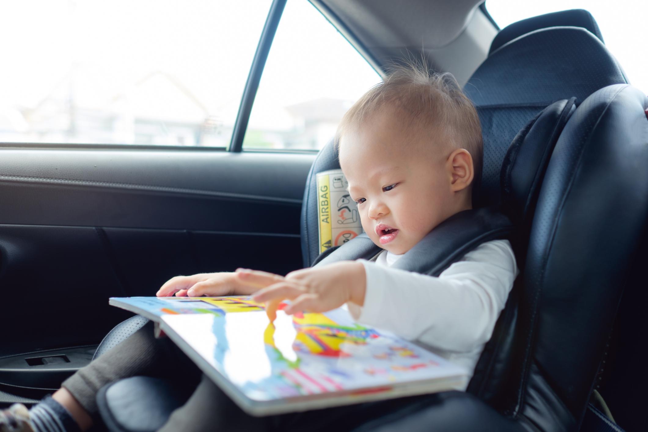 5 Jeux Pour Occuper Les Enfants Dans La Voiture Femmes D Aujourd Hui Mamans