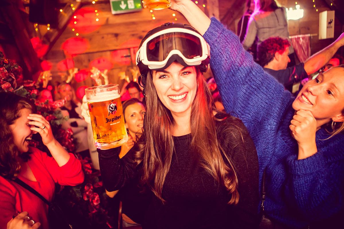 WEEKENDTIP snuif de aprèsskisfeer van de Alpen op bij Moose Bar