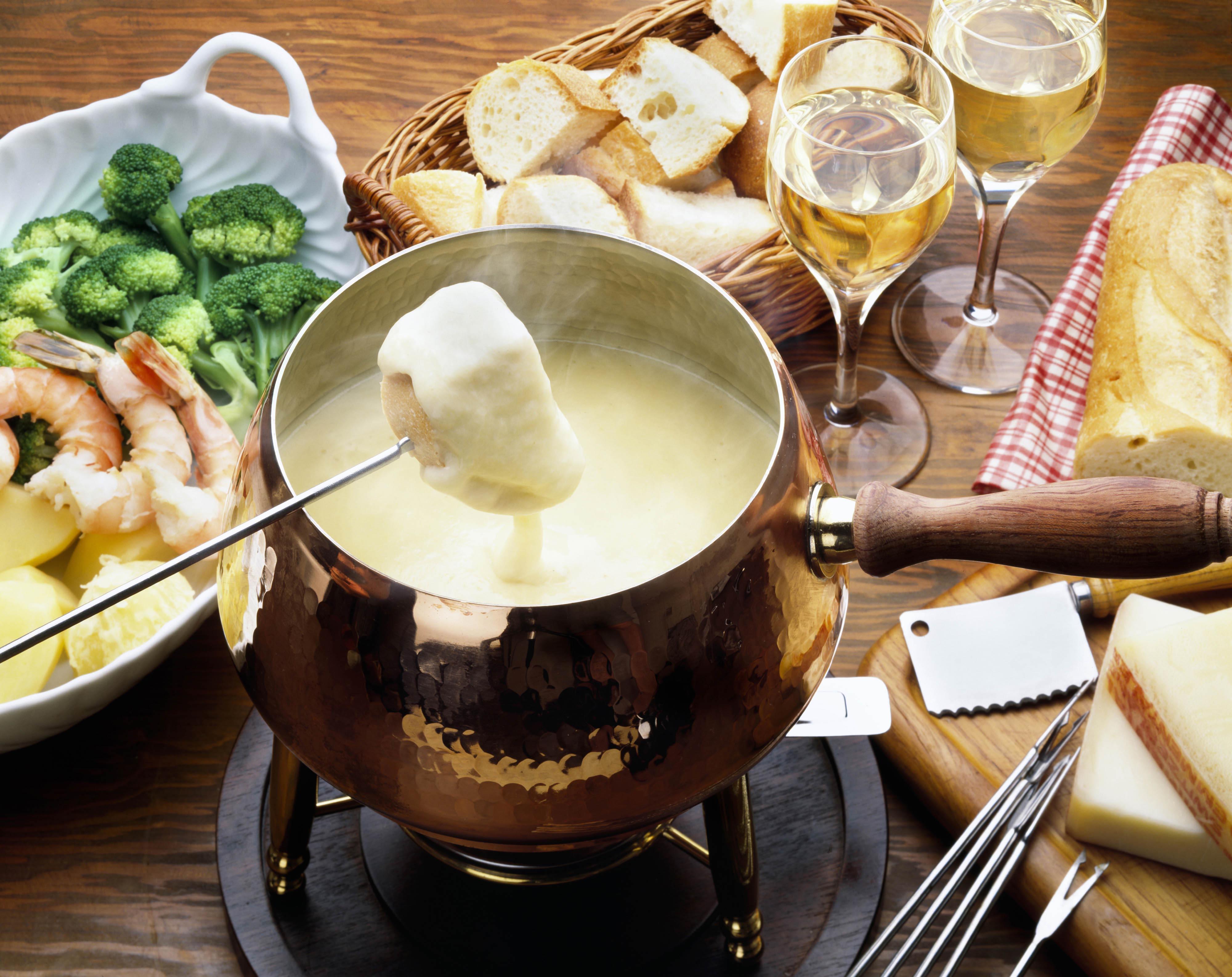 Quelle est la différence entre fondue savoyarde et bourguignonne