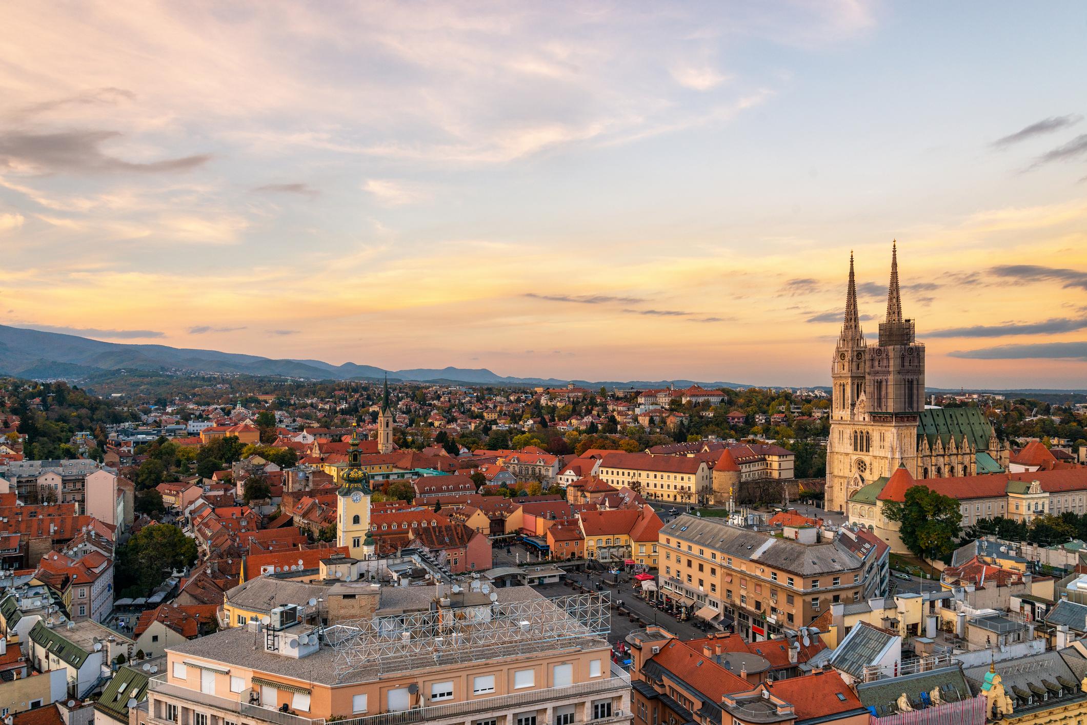 Un tremblement de terre frappe la ville de Zagreb en Croatie