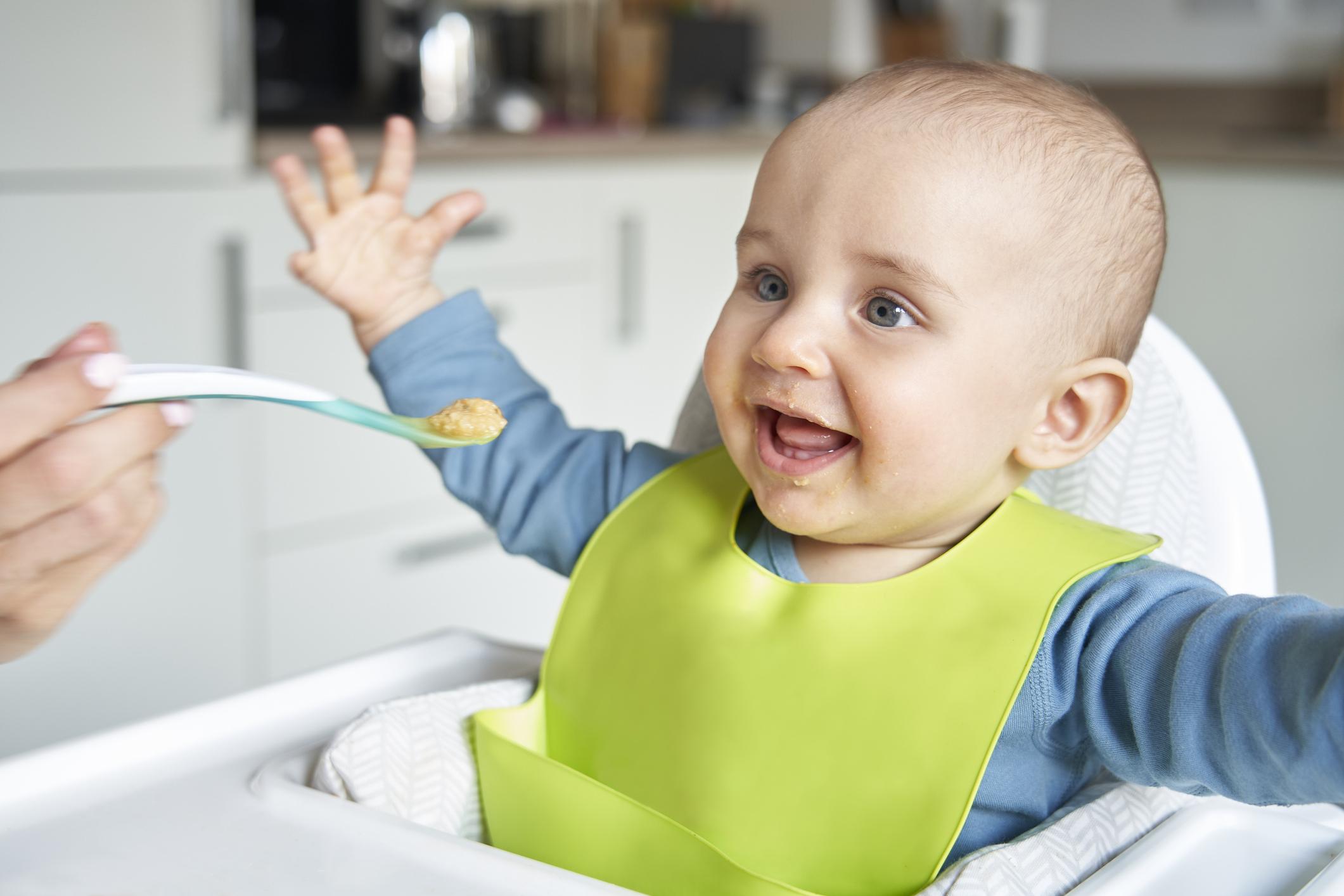 Diversification Alimentaire Quels Fruits Puis Je Donner A Mon Bebe Femmes D Aujourd Hui Mamans