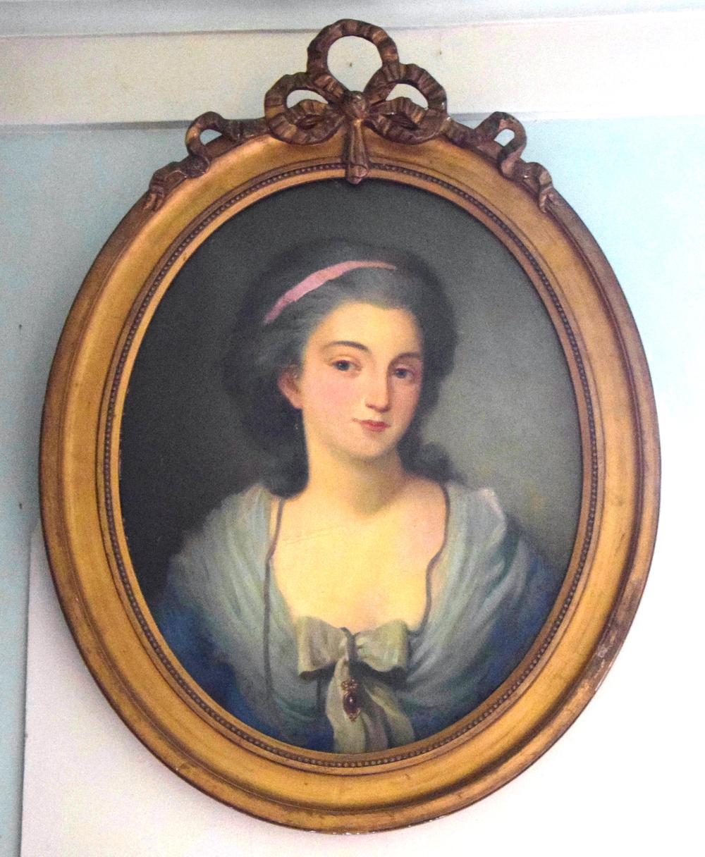 Marie-Thérèse Delebecq (1768-1844) was de eerste bewoonster van het kasteel. Zij en haar eerste man Jean-Baptiste de Bethune zijn de voorouders van de huidige bewoner Jean de Bethune.