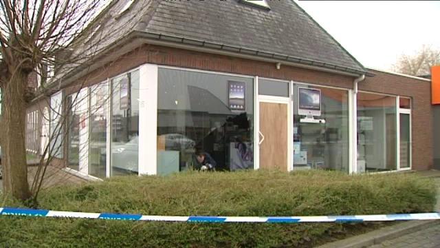 Ramkrakers slaan toe bij computerzaak in Roeselare en kledingzaak in Lauwe