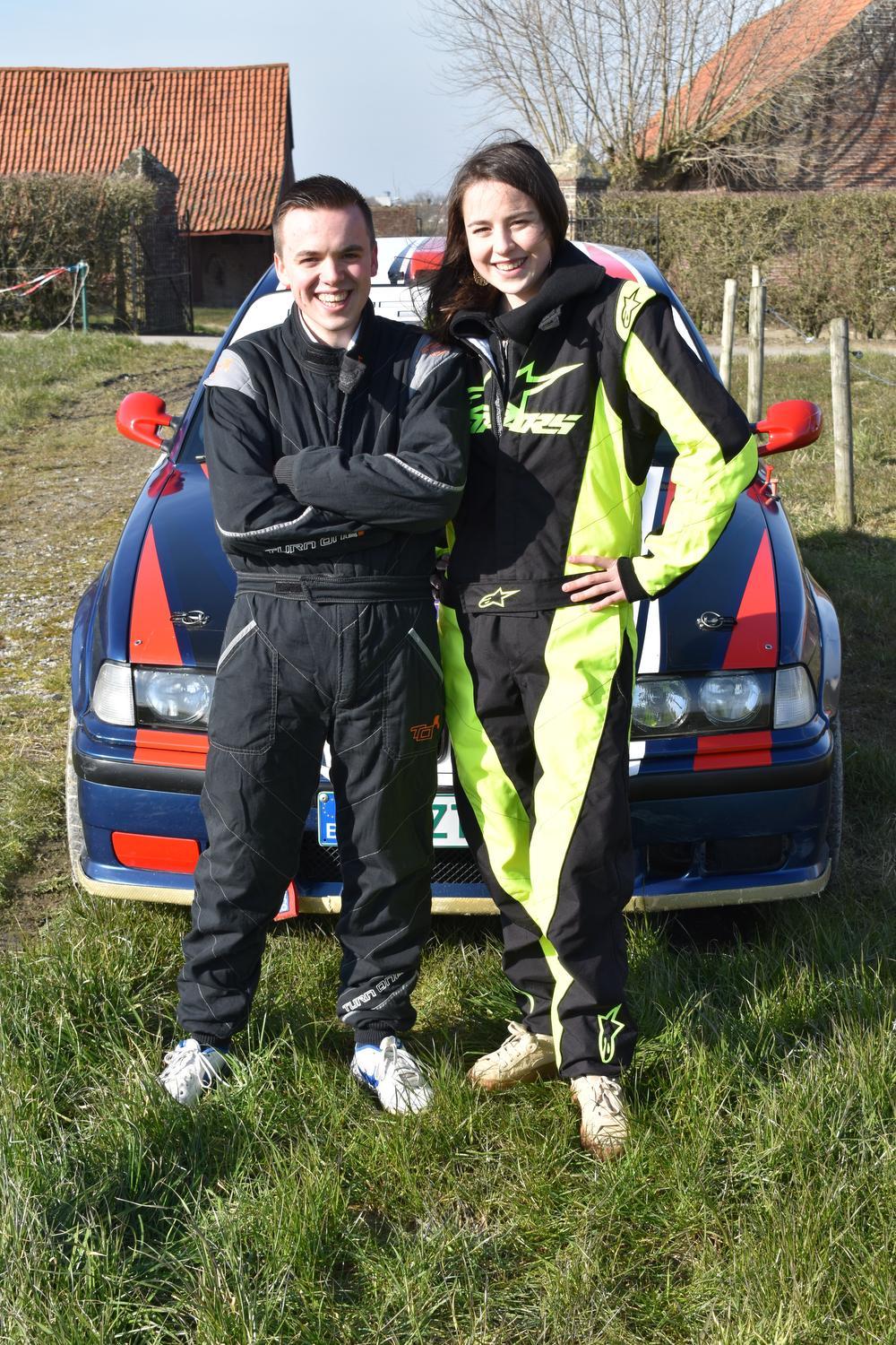 Broer en zus Vanslambrouck nemen voor het eerst deel aan een rallywedstrijd