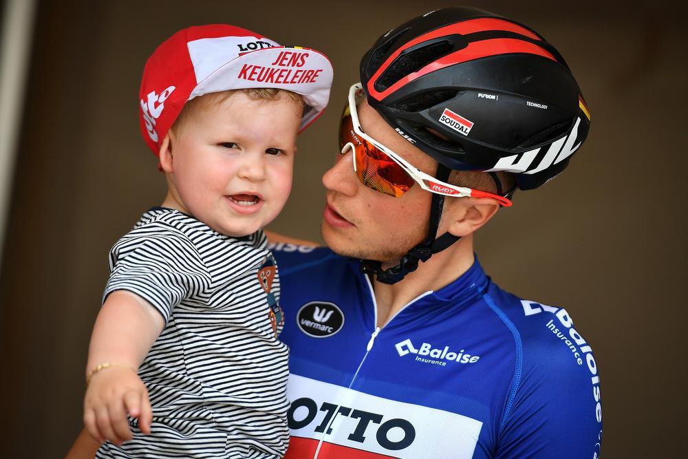 Jens Keukeleire, op de foto met zoontje Lou, wordt in augustus voor de tweede keer vader. (Foto Belga)