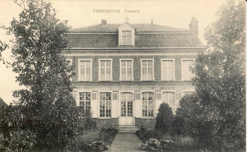De pastorie, vermoedelijk omstreeks de jaren 1920. Met dank aan Stijn Claeys en De Roede van Tielt.