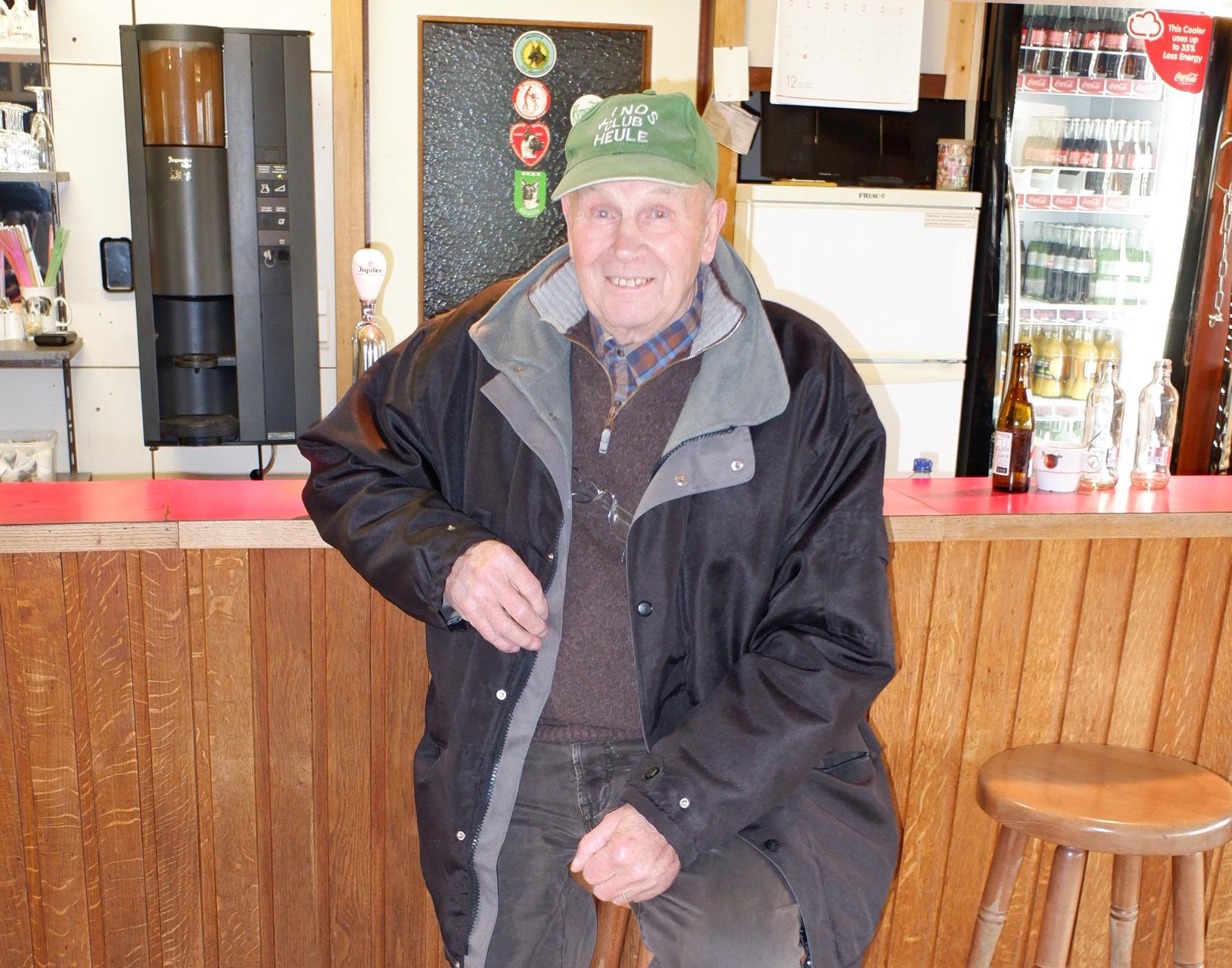 Johnny, de secretaris van Kynosklub.