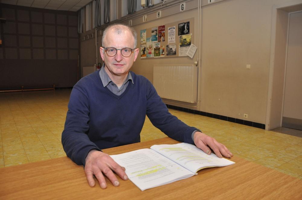 Danny Snick staat al voor de dertigste keer met Bartje op de planken. (foto KVCL)