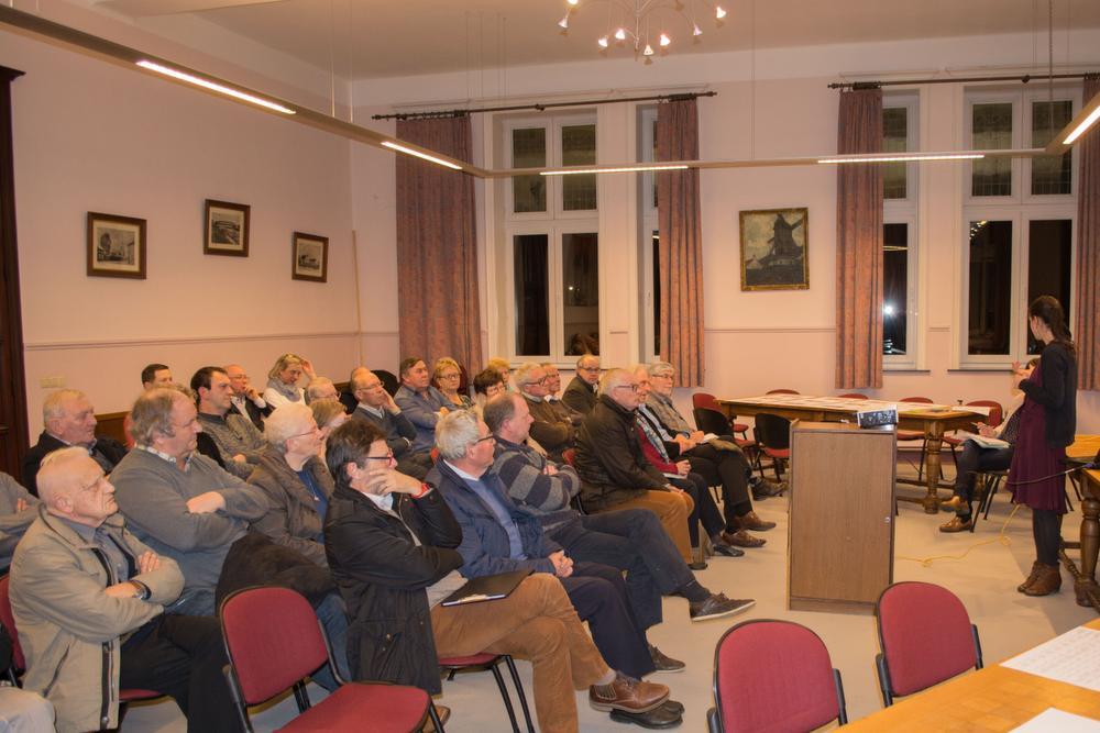 Een 40-tal aanwezigen kwam mee debatteren over de toekomst van de Verrijzenis- en Sint-Bavokerk.