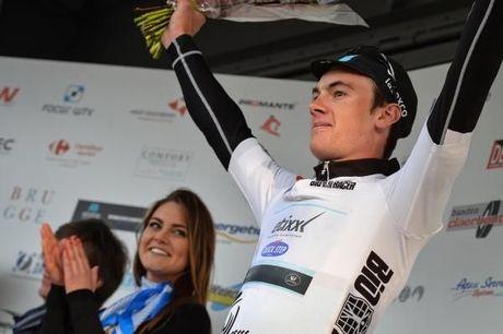 Yves Lampaert wint eerste etappe in Driedaagse van West-Vlaanderen