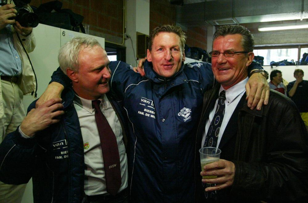 Francky Dury tussen Jean-Marie Moerman en Willy Naessens (rechts). (Foto KW)
