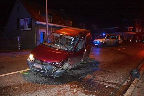 Drie gewonden bij zware nachtelijke botsing in Roeselare