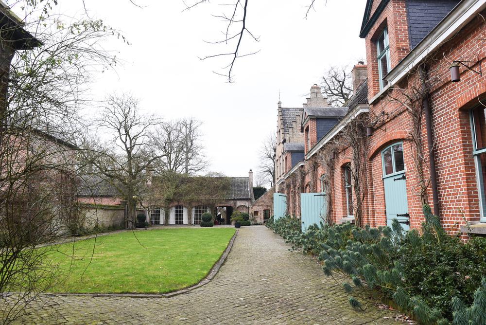 Woonlab huist in eeuwenoud kasteel