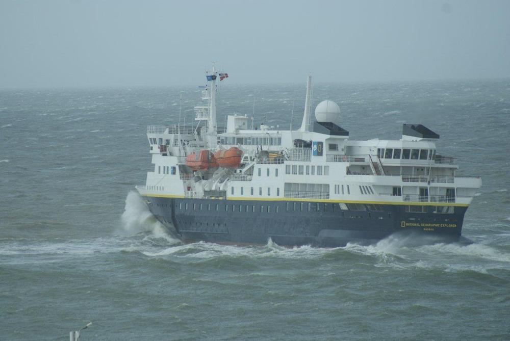 Het eerste cruiseschip van het seizoen is aangemeerd in Oostende