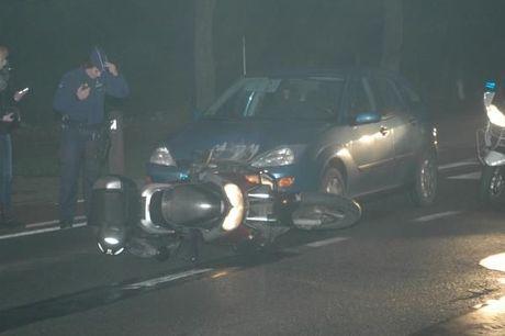 Motorrijder raakt gewond na botsing met wagen in De Panne