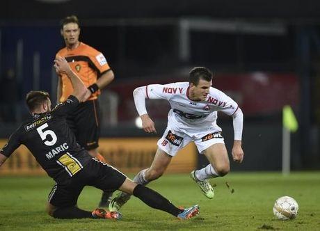 KV Kortrijk pakt derde plaats na nipte zege in Lokeren