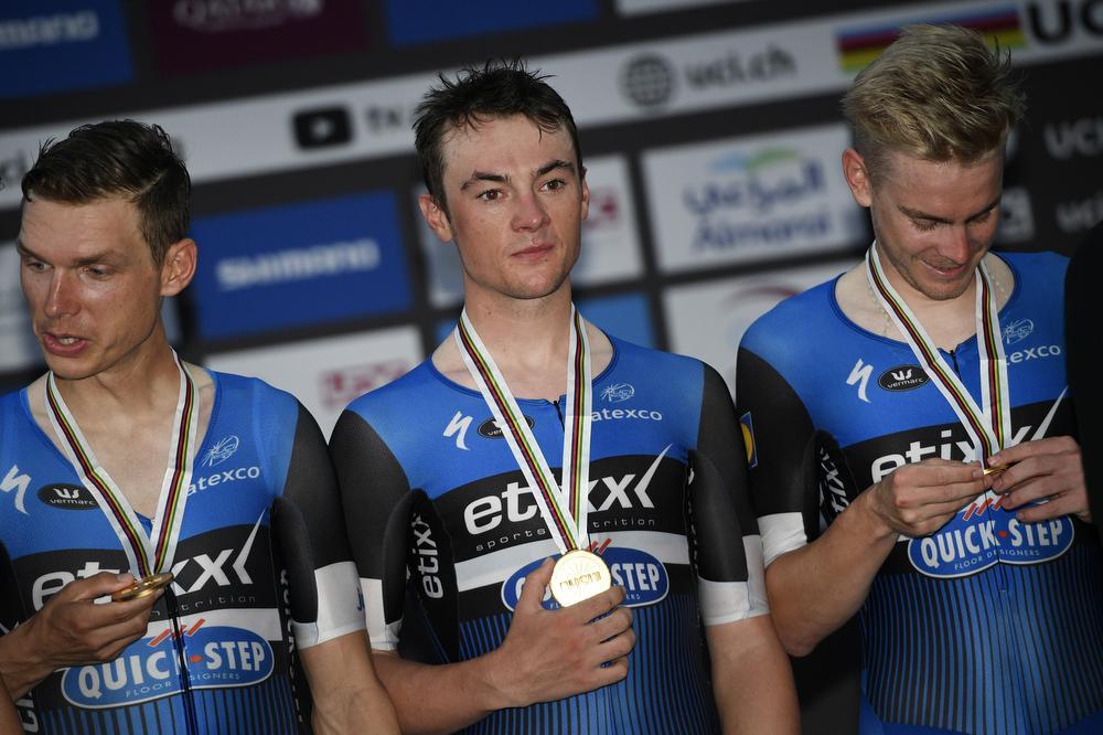 Yves Lampaert en Julien Vermote (hier met Tony Martin) behaalden in 2016 in Doha met Etixx-Quick.Step de wereldtitel in het ploegentijdrijden.