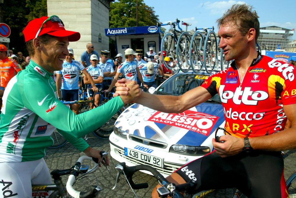 Twee keer reed Hans De Clercq de Tour in dienst van Robbie McEwen, die in 2002 de groene trui won. In 2003 verloor hij die op de slotdag aan Baden Cooke.