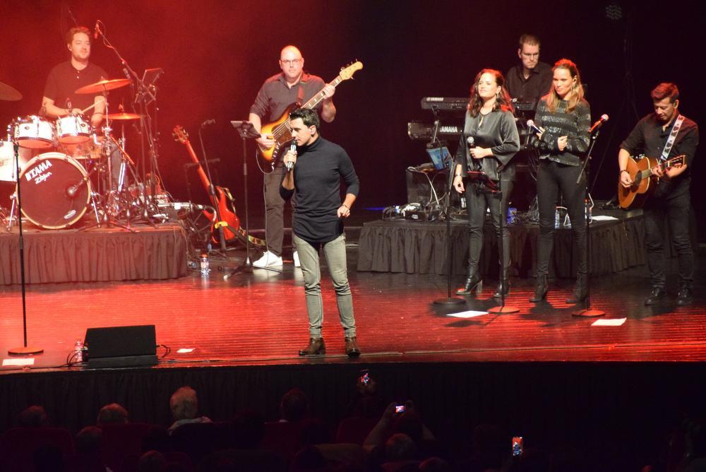 IN BEELD - Jan Smit maakt publiek happy tijdens zijn concert in Kursaal Oostende