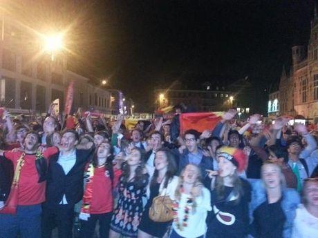 Kortrijk feest tot in de late uurtjes na overwinning Rode Duivels