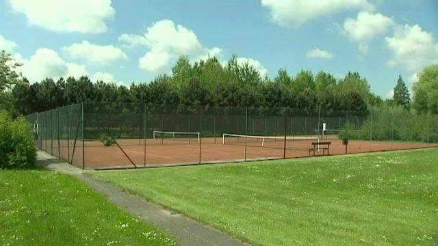 Commotie rond komst nieuwe indoor tennishal in Oostkamp