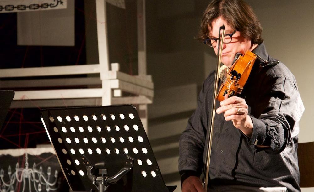 Paul De Meyer begon in de academie als leerkracht viool.